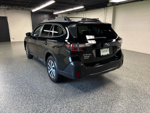 Used 2020 Subaru Outback Premium image 7