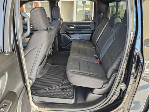 New 2026 RAM 1500 4x4 Crew Cab image 29
