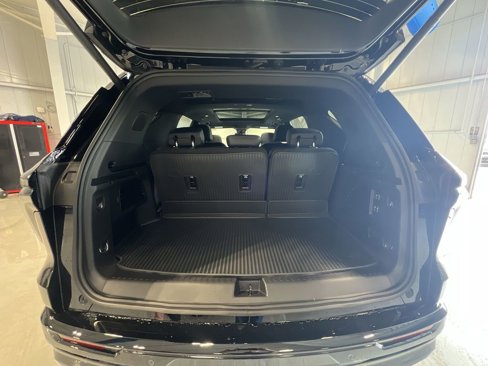 New 2026 Chevrolet Traverse High Country w/ LPO, Floor Liner Package image 22