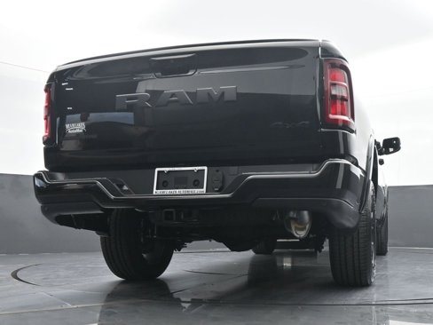 New 2025 RAM 1500 4x4 Crew Cab image 55