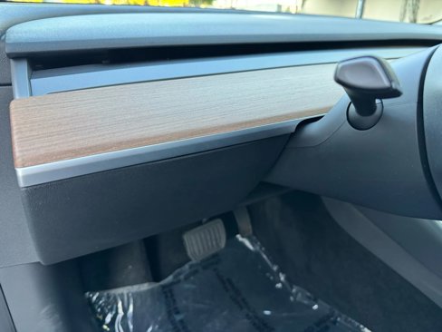 Used 2020 Tesla Model 3 Standard Range Plus image 28