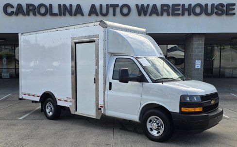 Used 2023 Chevrolet Express 3500 w/ Power Convenience Package image 2