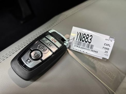 New 2025 Ford Explorer Active w/ Active Comfort Package image 28