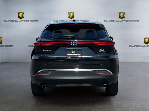Used 2021 Toyota Venza XLE image 4