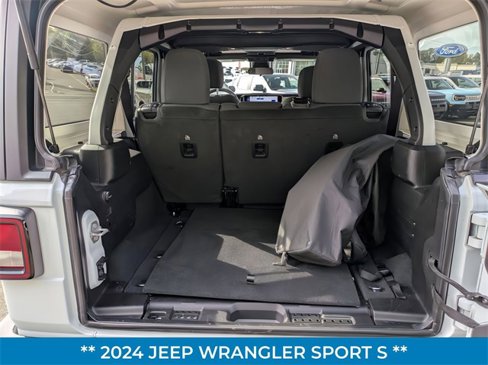Used 2024 Jeep Wrangler Sport S image 29