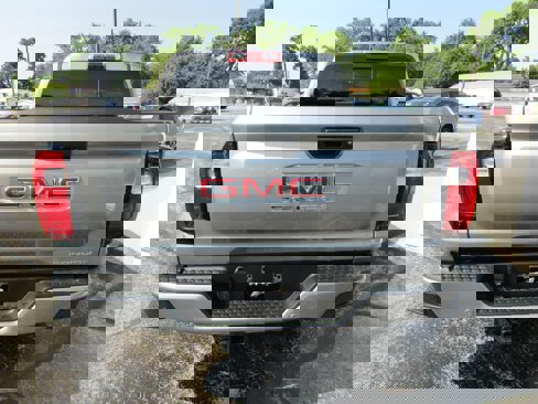 New 2026 GMC Canyon Denali image 6