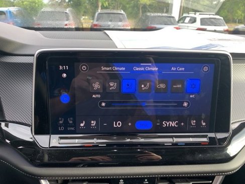 New 2025 Volkswagen Atlas Cross Sport SEL R-Line image 20