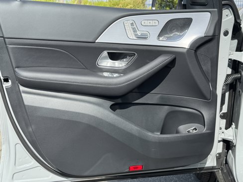 New 2026 Mercedes-Benz GLS 450 4MATIC image 17