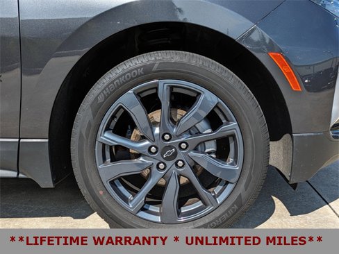 Used 2022 Chevrolet Equinox RS w/ LPO, Floor Liner Package image 12