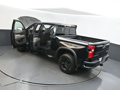 New 2026 Chevrolet Silverado 1500 ZR2 image 2