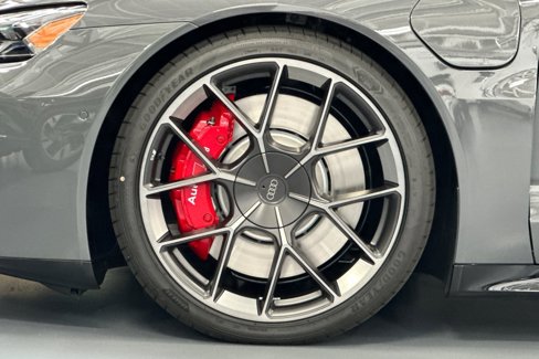 New 2025 Audi RS e-tron GT performance image 22