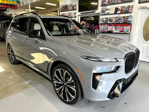 Used 2024 BMW X7 M60i w/ Executive Package image 3
