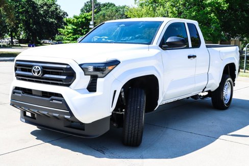 Used 2024 Toyota Tacoma SR image 3