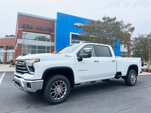 New 2026 Chevrolet Silverado 3500 LTZ w/ LTZ Premium Package image 1