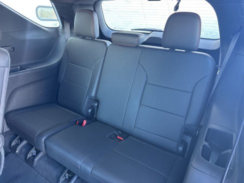 Used 2024 Chevrolet Traverse Z71 w/ Enhanced Driving Package image 9