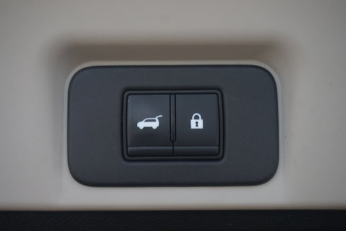 Used 2023 Nissan Ariya FWD image 20
