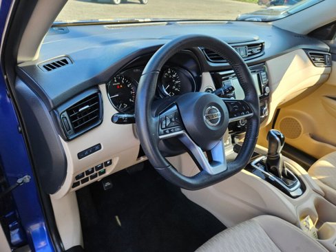Used 2020 Nissan Rogue SV image 17