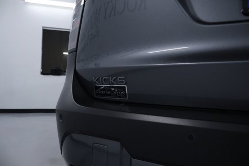 Used 2025 Nissan Kicks SV image 10
