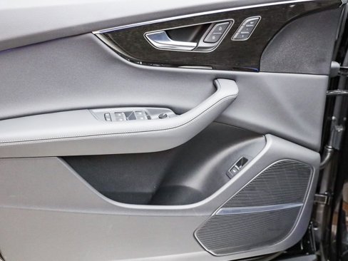New 2025 Audi Q8 Prestige image 22