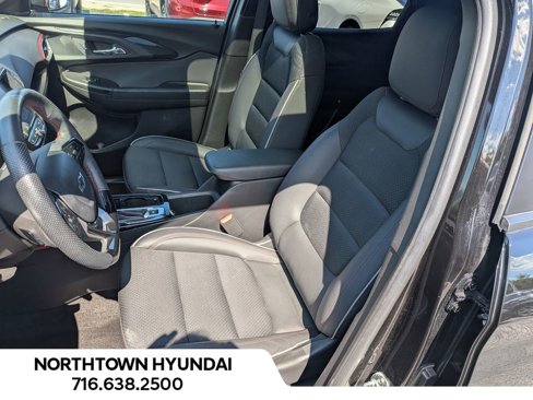Used 2023 Chevrolet TrailBlazer RS w/ Sun and Liftgate Package image 6