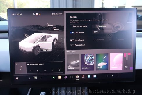 Used 2024 Tesla Cybertruck AWD Crew Cab image 42