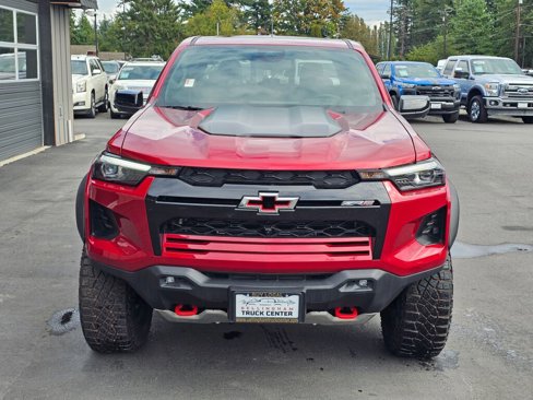 Used 2024 Chevrolet Colorado ZR2 w/ ZR2 Convenience Package III image 2