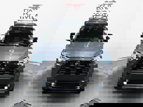 New 2026 Toyota Corolla Cross XLE image 8
