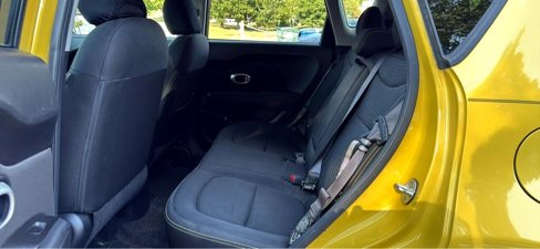 Used 2016 Kia Soul + image 7