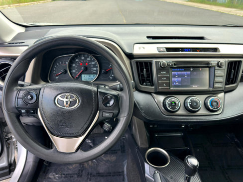 Used 2015 Toyota RAV4 LE image 24