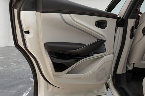 New 2025 Aston Martin DBX 707 image 24