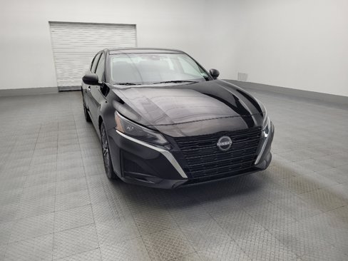 Used 2024 Nissan Altima 2.5 SV image 14