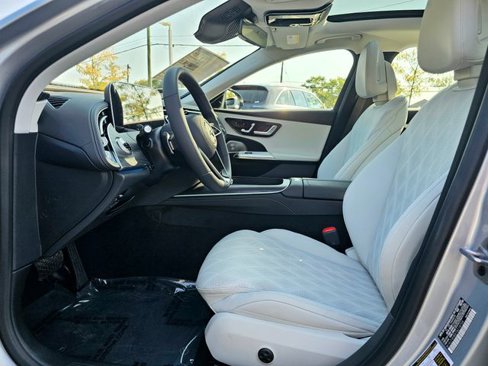 New 2026 Mercedes-Benz E 350 4MATIC Sedan image 17