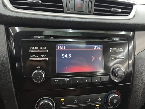 Used 2016 Nissan Rogue S w/ Appearance Package image 16