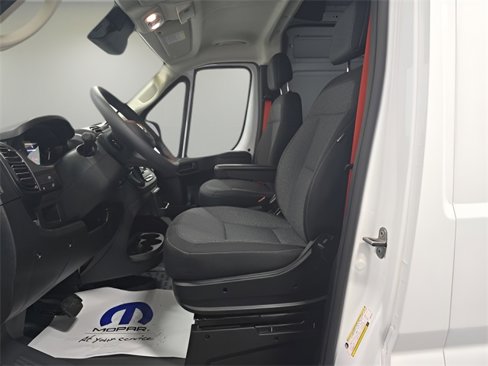 Used 2025 RAM ProMaster 2500 w/ Convenience Group image 4