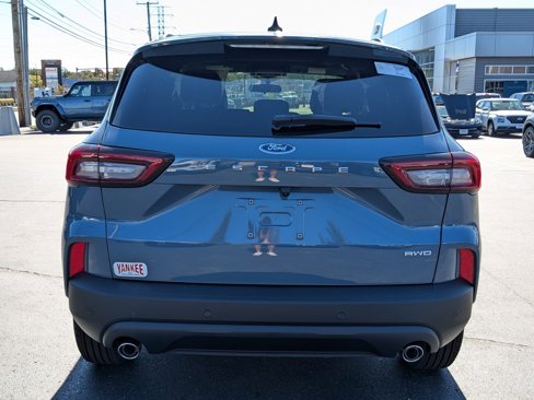 New 2026 Ford Escape ST-Line image 5