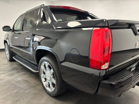 Used 2013 Cadillac Escalade EXT Luxury image 21