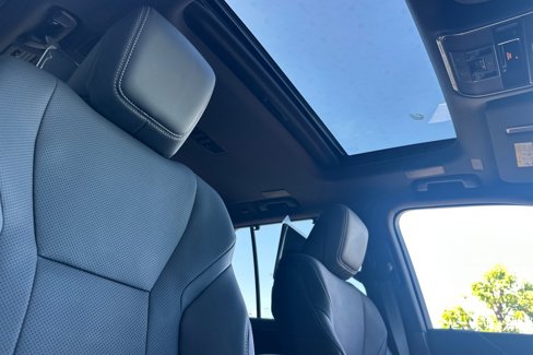 New 2025 Lexus LX 600 4WD w/ Luxury Package image 14