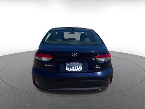 Used 2025 Toyota Corolla LE image 12