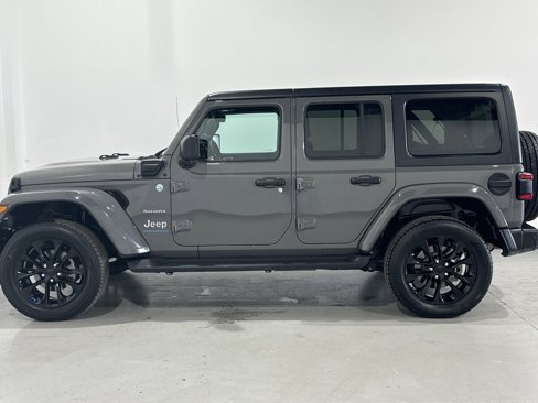 Used 2023 Jeep Wrangler Unlimited Sahara w/ Cold Weather Group image 14