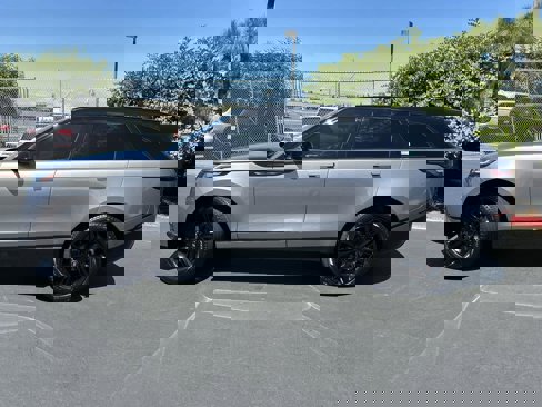 Used 2023 Land Rover Range Rover Velar R-Dynamic S image 3