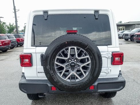 New 2025 Jeep Wrangler Sahara image 10