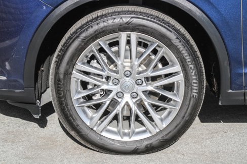 Used 2022 Acura MDX SH-AWD w/ Advance Package image 11