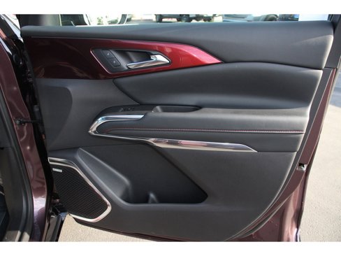 Used 2024 Chevrolet Traverse RS image 21
