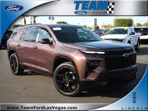Used 2024 Chevrolet Traverse RS image 1