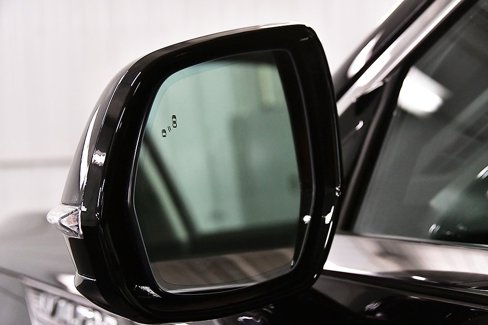 Used 2025 Lincoln Aviator AWD image 12