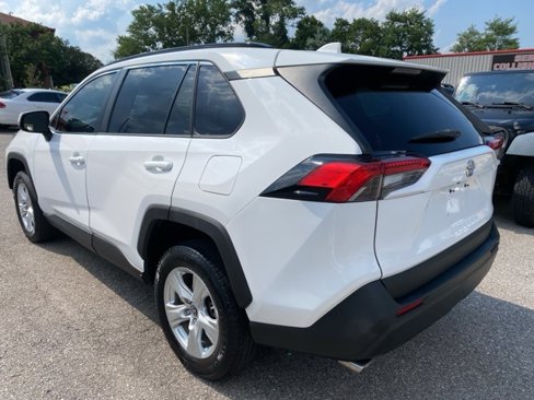 Used 2019 Toyota RAV4 XLE image 4