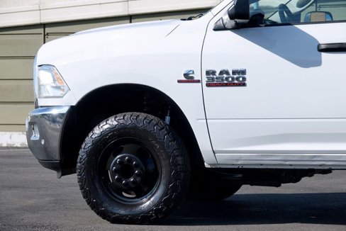 Used 2018 RAM 3500 Tradesman w/ Chrome Appearance Group image 11