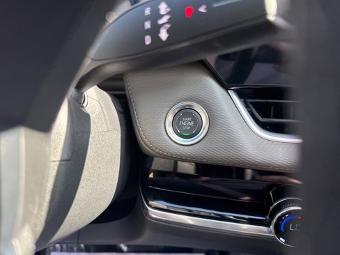 New 2025 Chevrolet Equinox LT w/ Convenience Package II image 21