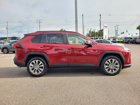 Certified 2021 Toyota RAV4 XLE Premium image 7