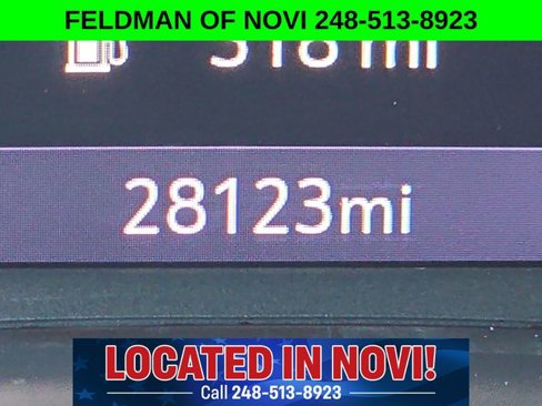 Used 2022 Chevrolet Equinox RS w/ Infotainment Package image 28